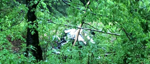 Un avion de mici dimensiuni s-a prăbușit în Buzău. Cei doi morți au fost identificați / Reacția Prefecturii Buzău - FOTO