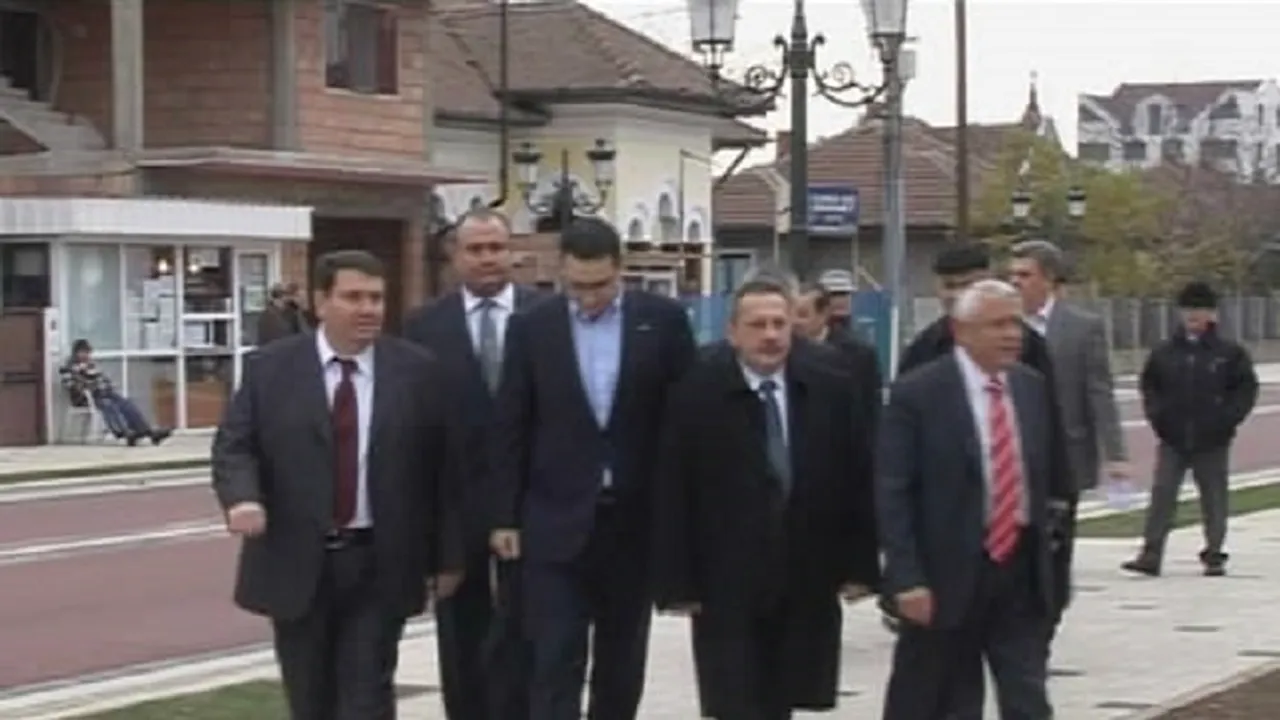 Băsescu: Ponta se ascunde de baronii PSD în buncăr. Are o problemă de nervi, crede că doar Armata îl poate apăra