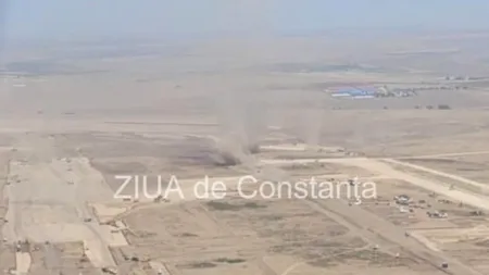 Fenomene meteo NEAȘTEPTATE, înregistrate în România: Mini-tornade surprinse lângă baza NATO de la Mihail Kogălniceanu, înaintea unui show aerian