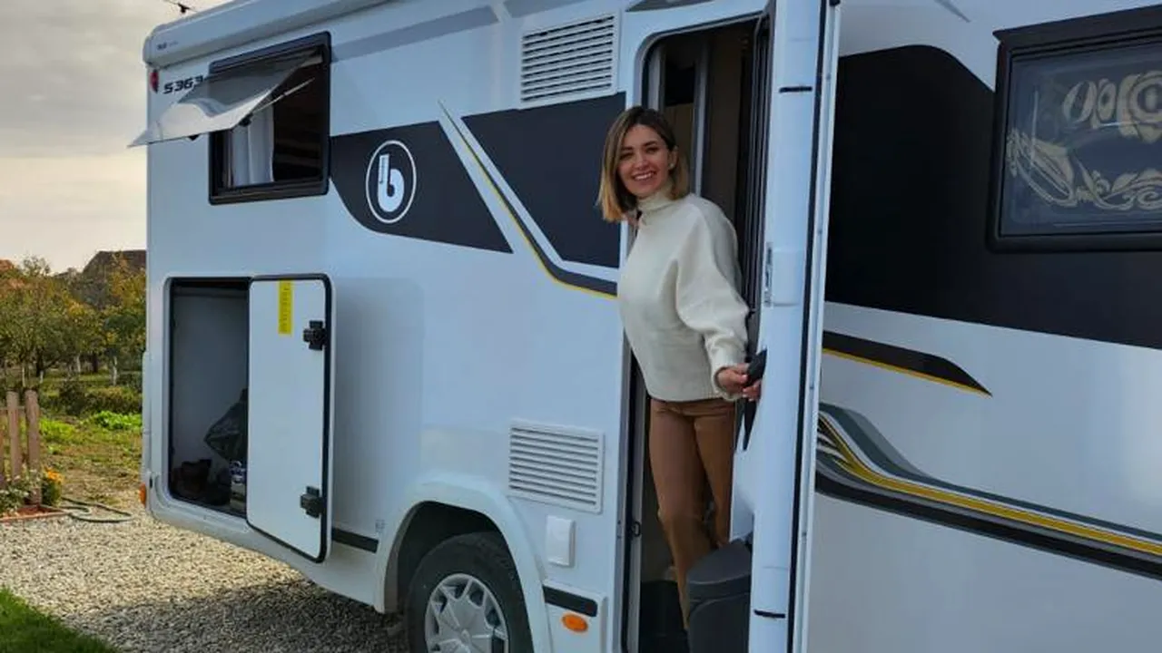 FOTO | Ela Crăciun a dat călătoriile exotice pe o vacanță cu rulota