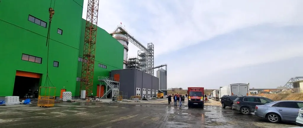 FOTO - VIDEO | Alertă în Medgidia: Explozie urmată de incendiu la o fabrică de amidon