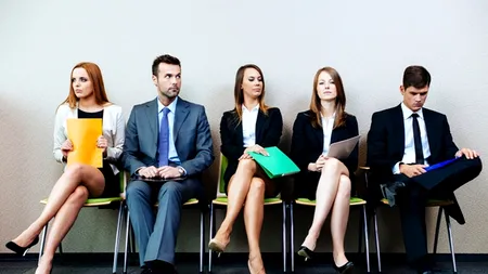 Limbile cehă, slovacă și polonă, plătite cu 50% mai bine decât engleza. Ce limbă străină îți aduce din start un salariu de 4.000 de lei