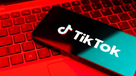 Un individ din Cluj este anchetat după ce a instigat la violențe pe Tik Tok: ”Ieșiți în stradă cu furci, cu coase, cu tot ce aveţi”