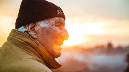 Ce pensie va încasa o persoană după care a muncit între 10 și 15 ani. Noua lege a pensiilor explicată pe înțelesul tuturor