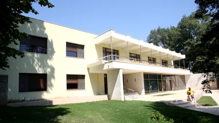 Vila Dante, trecută în domeniul privat al statului, statut care permite închirierea sau vânzarea. FOTOGALERIE