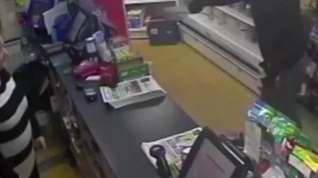 Un hoț a decis să jefuiască un magazin din Marea Britanie. Ce a urmat îl va marca pentru tot restul vieții
