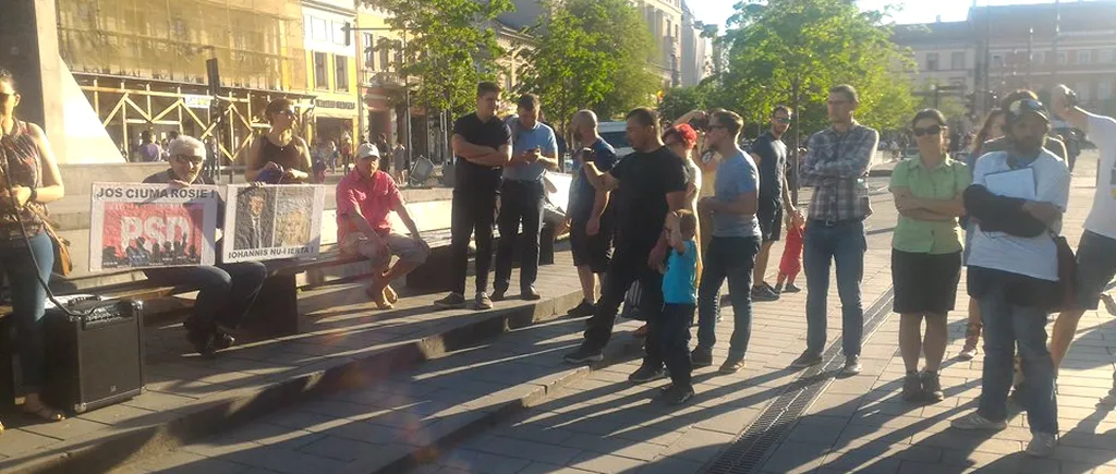 Protest în Cluj-Napoca: Peste 100 de persoane cer demisia premierului Viorica Dăncilă. VIDEO și FOTO