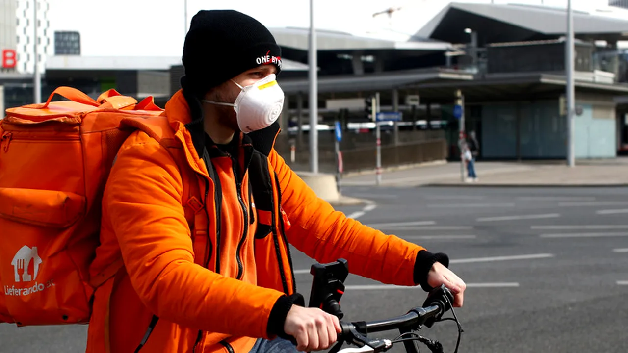 PRIMELE țări care slăbesc restricţiile impuse de pandemie