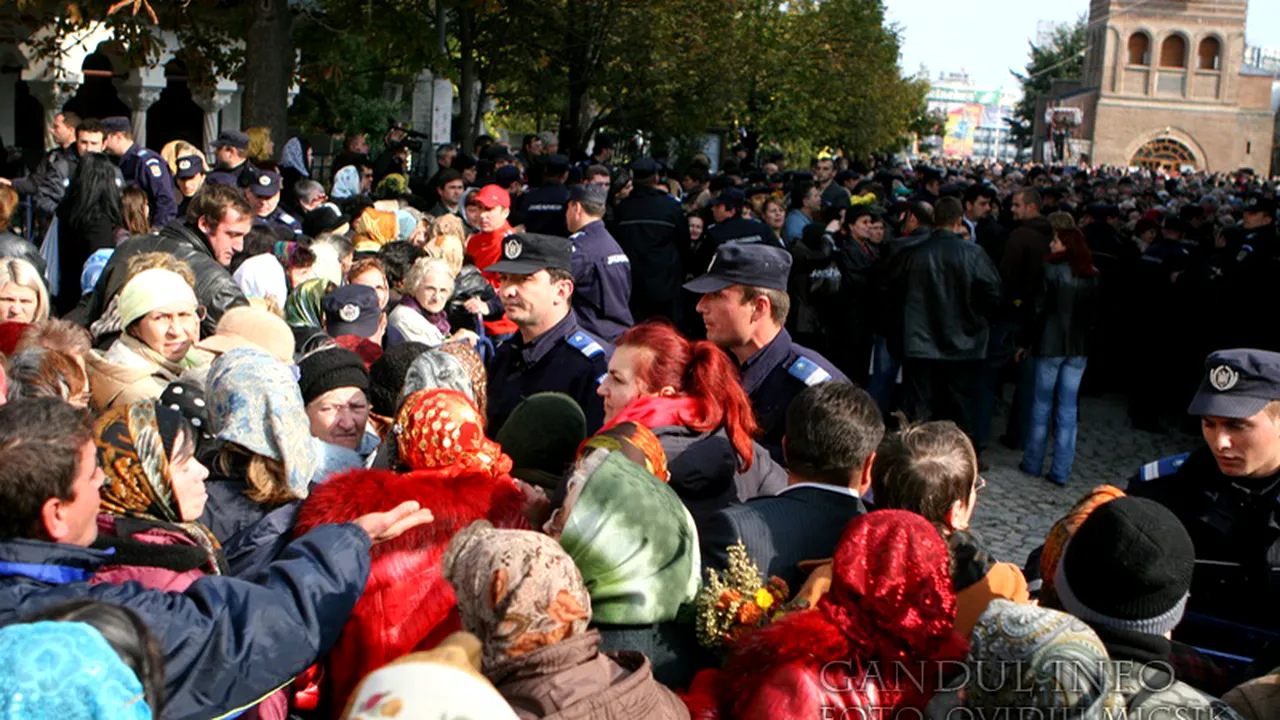 Moaștele Sf. Nectarie din Eghina, aduse marți în București, pentru sărbătoarea Sf. Dimitrie cel Nou