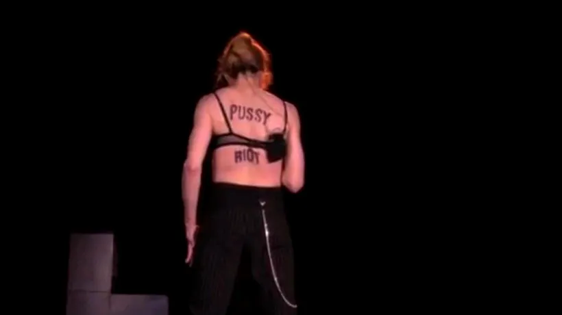 Madonna le ia apărarea membrelor Pussy Riot, care au protestat împotriva lui Putin