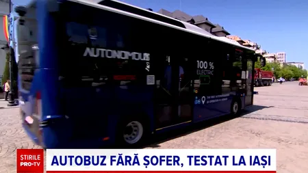 Primul autobuz fără șofer a făcut senzație în Iași. La volan, INTELIGENȚA ARTIFICIALĂ supravegheată de un om normal