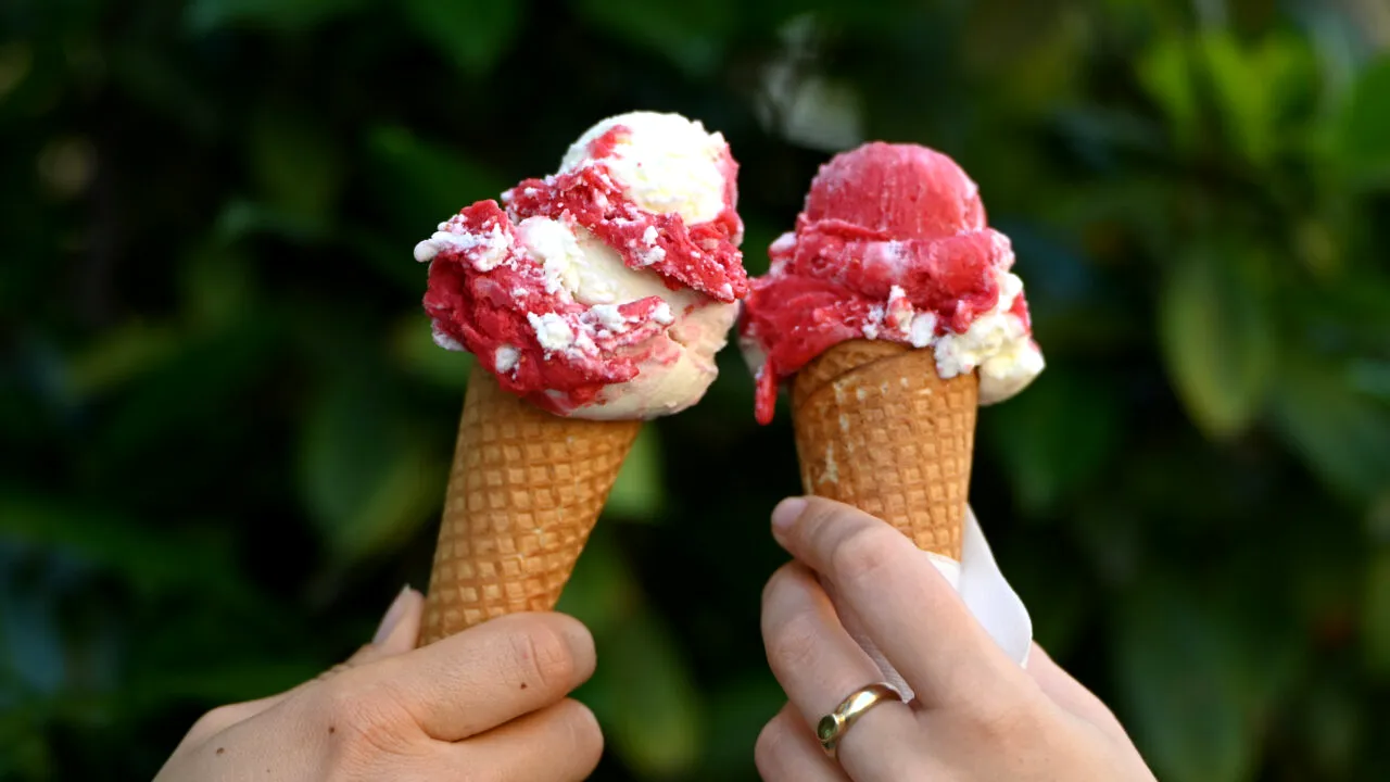 Cât costă cele mai scumpe înghețate din lume. Desertul de lux poate fi decorat cu aur și diamante