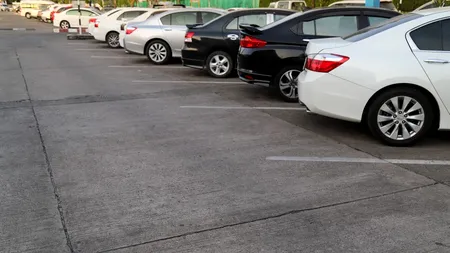 Aplicația care te ajută să îți găsești repede şi gratuit un loc de parcare, la Oradea şi Iaşi