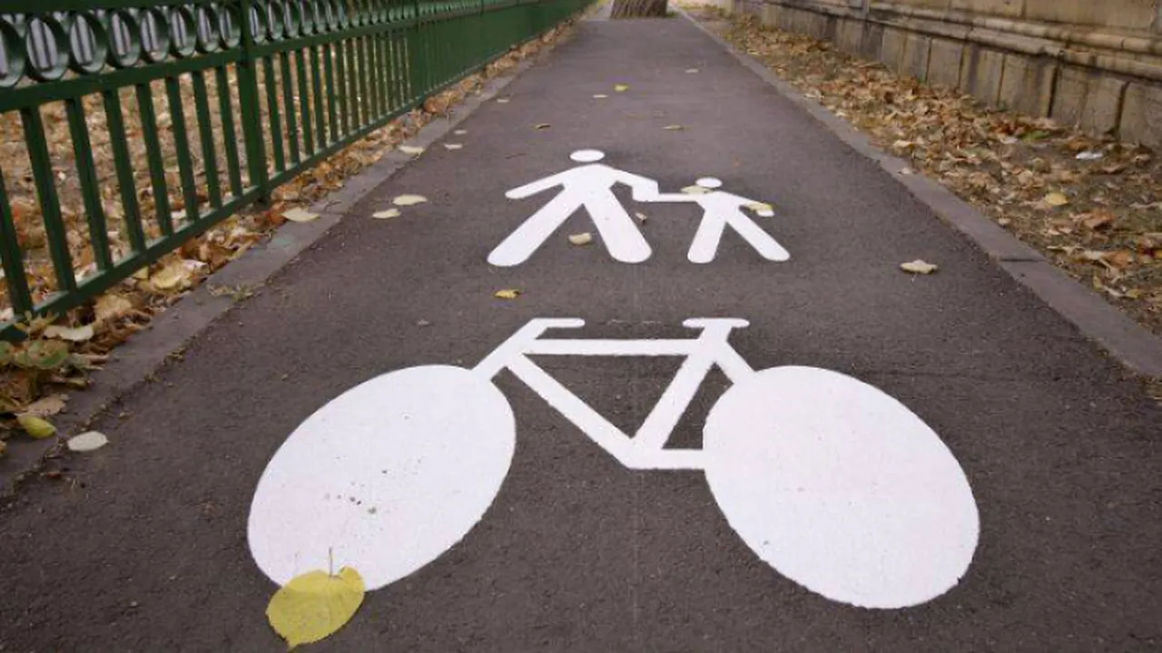 Ce inaugurează oficialii. Vom avea pistă de biciclete între România și Ungaria