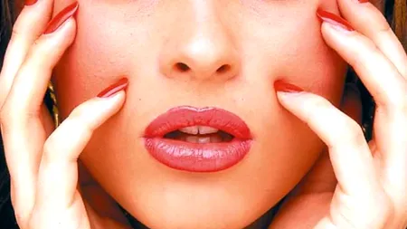 Riscurile la care se expun femeile atunci când folosesc produse de înfrumusețare