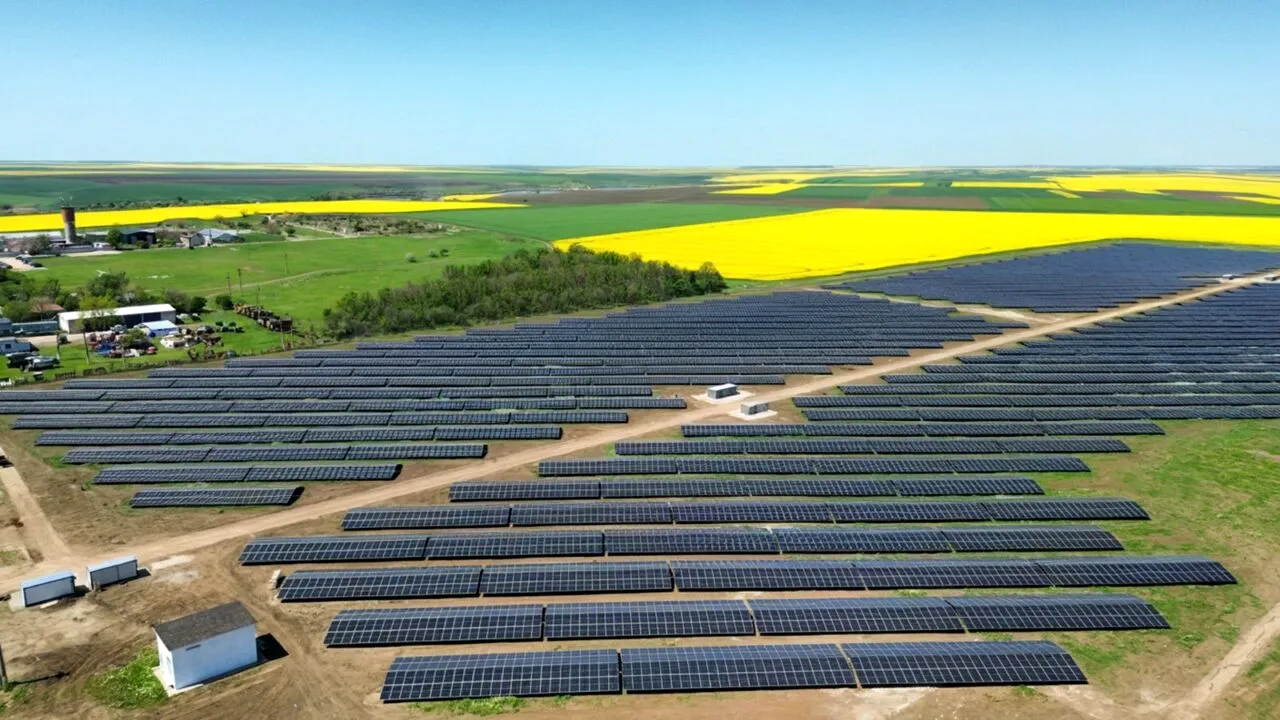 Sebastian Burduja anunță finalizarea parcului fotovoltaic „Da Vinci New Project”. „Încă 23MW pentru energia și independența României”