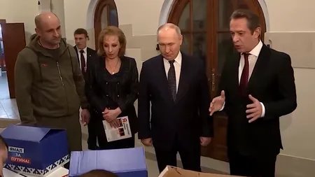 VIDEO | Țarul a intrat în campanie pentru o nouă înscăunare / Vladimir Putin are deja 2,5 milioane de semnături