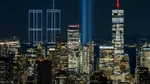 25 de ani de la atacurile teroriste din SUA: Turnurile Gemene au fost „reconstruite” deasupra New York-ului din „lumină“. Ce alte evenimente mai pregătesc americanii