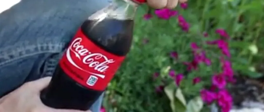 VIDEO: Experiment inedit cu o sticlă de Coca-Cola