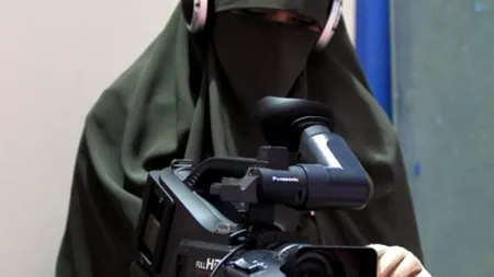 Vălul islamic, permis în instituțiile publice din Turcia