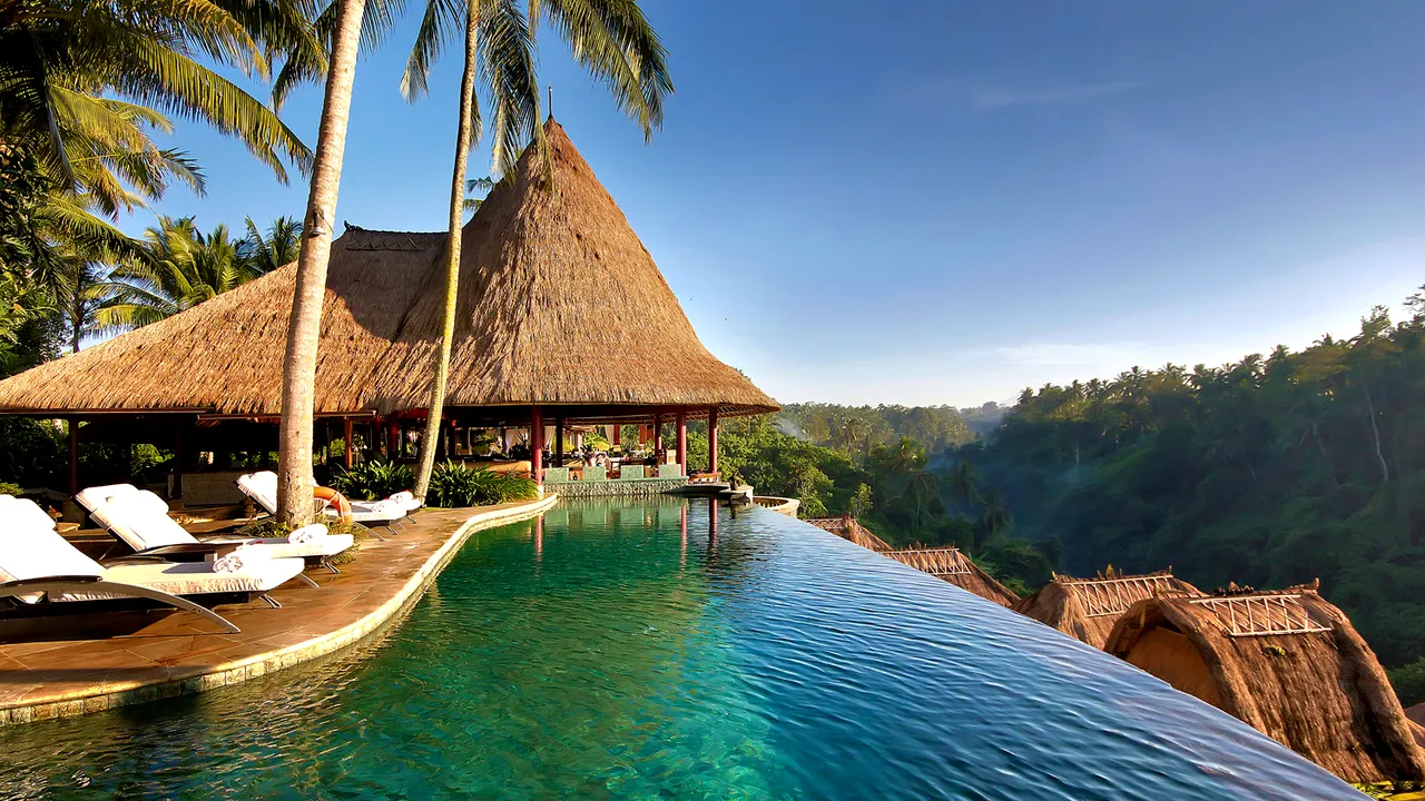 O mare companie din România își trimite 97 de angajați într-o vacanță de zece zile în Bali, Indonezia. Pentru fiecare dintre ei a plătit câte 4.000 de euro 
