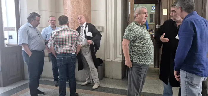 Inculpați din dosarul falsificării de vechime în muncă