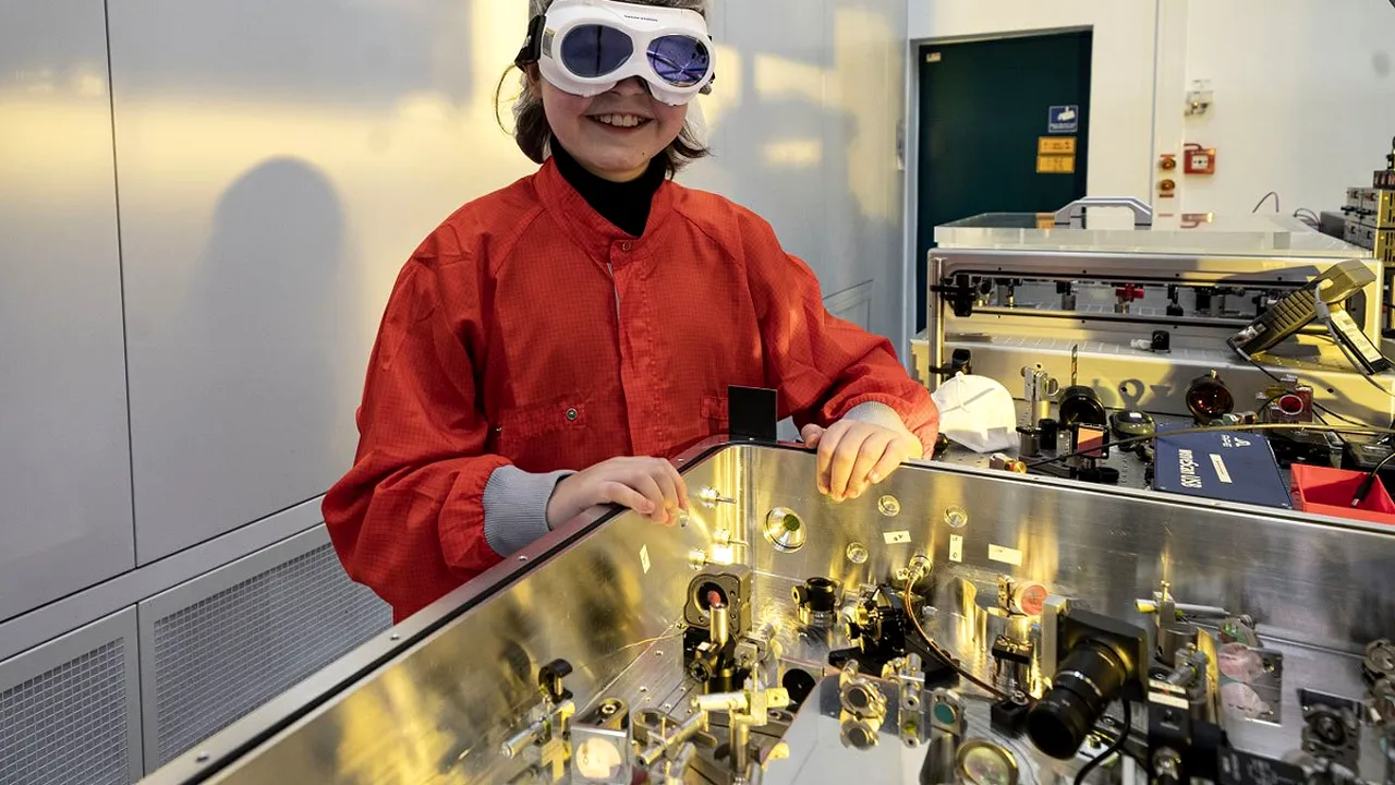 Micul Einstein: Laurent Simons, copilul-geniu care a terminat doctoratul în fizică cuantică la 15 și vrea să învingă îmbătrânirea