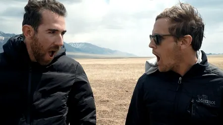 Scenariu de film: cu ce s-au întors doi tineri după ce au plecat cu 2,5 milioane de dolari în deșert
