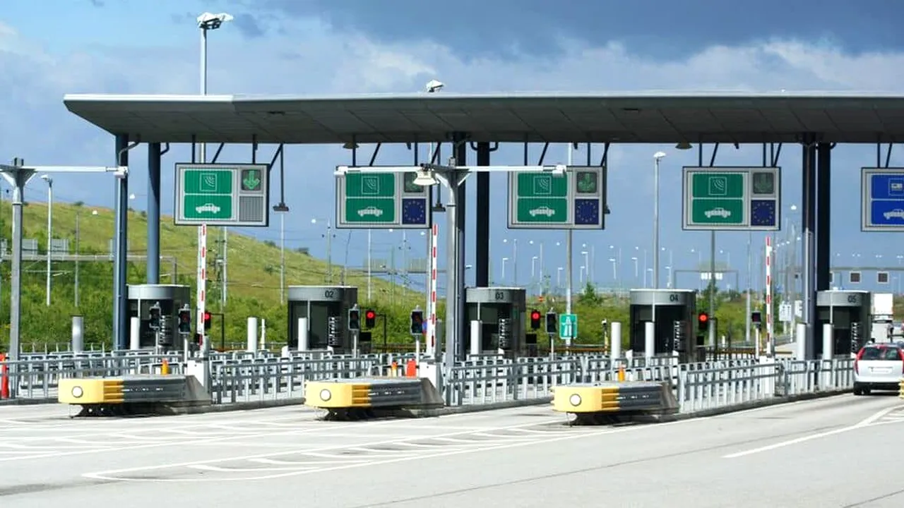 Taxa pentru trecerea podului de la Feteşti, suspendată începând de joi pentru fluidizarea traficului în sezonul estival. Până când va fi valabilă