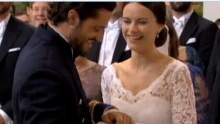 Moment inedit la nunta prințului Carl al Suediei. Ce s-a întâmplat când a vrut să-i pună verigheta soției sale