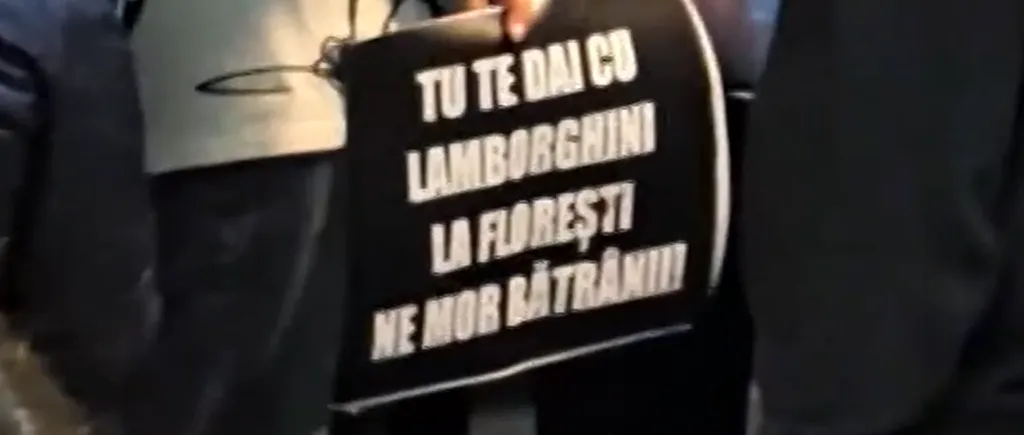 Protest la Biroul Electoral din Ploiești. Iulian Dumitrescu și-a depus candidatura, deși este anchetat pentru mită