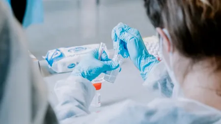 Epidemie de Norovirus într-un oraș din Brașov. Peste 140 de persoane au ajuns la spital