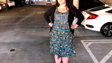 Un hacker a creat rochia care te scapă de amenzile de circulație. Cum reușește să păcălească radarele polițiștilor