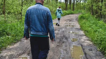 Fetiță de 13 ani, acostată de două ori de același bărbat. Individul în vârstă de 64 de ani a fost prins