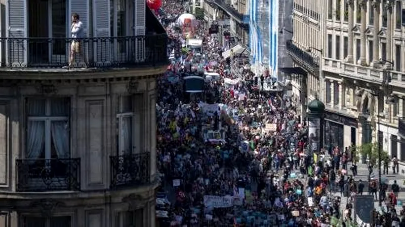 Proteste masive la Paris: Peste 40.000 de oameni, nemulțumiți de Macron, după un singur an de mandat