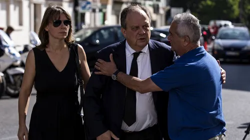 Un ministru, obligat să demisioneze, după ce a amenințat doi jurnaliști cu bătaia