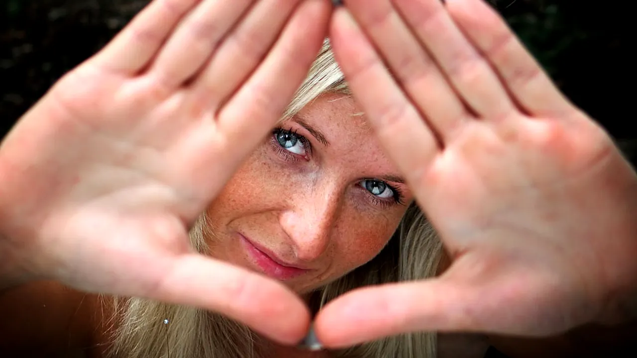 De ce oamenii care au pistrui se pot trezi cu pielea ridată