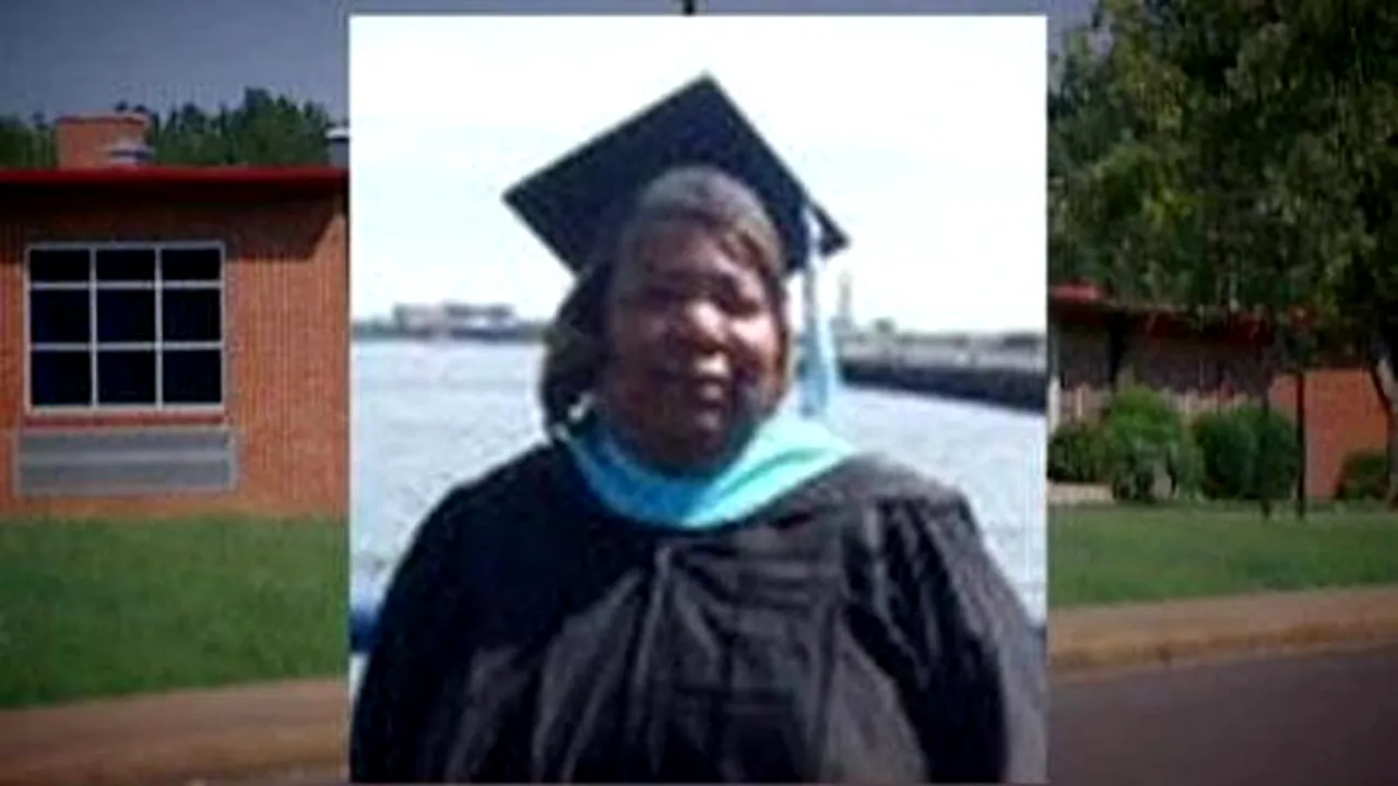 Suspendată pentru că a făcut comentarii pe Facebook