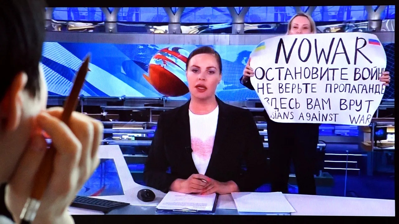 Jurnalista rusă Marina Ovsiannikova a refuzat oferta de azil a preşedintelui francez Emmanuel Macron