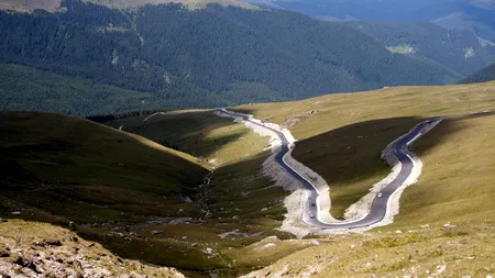 Programul de circulație rutieră pe Transalpina, redus cu patru ore