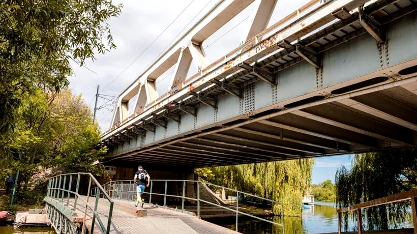 FOTO: Primăria Capitalei va construi un pod pietonal pentru traversarea lacului Herăstrău