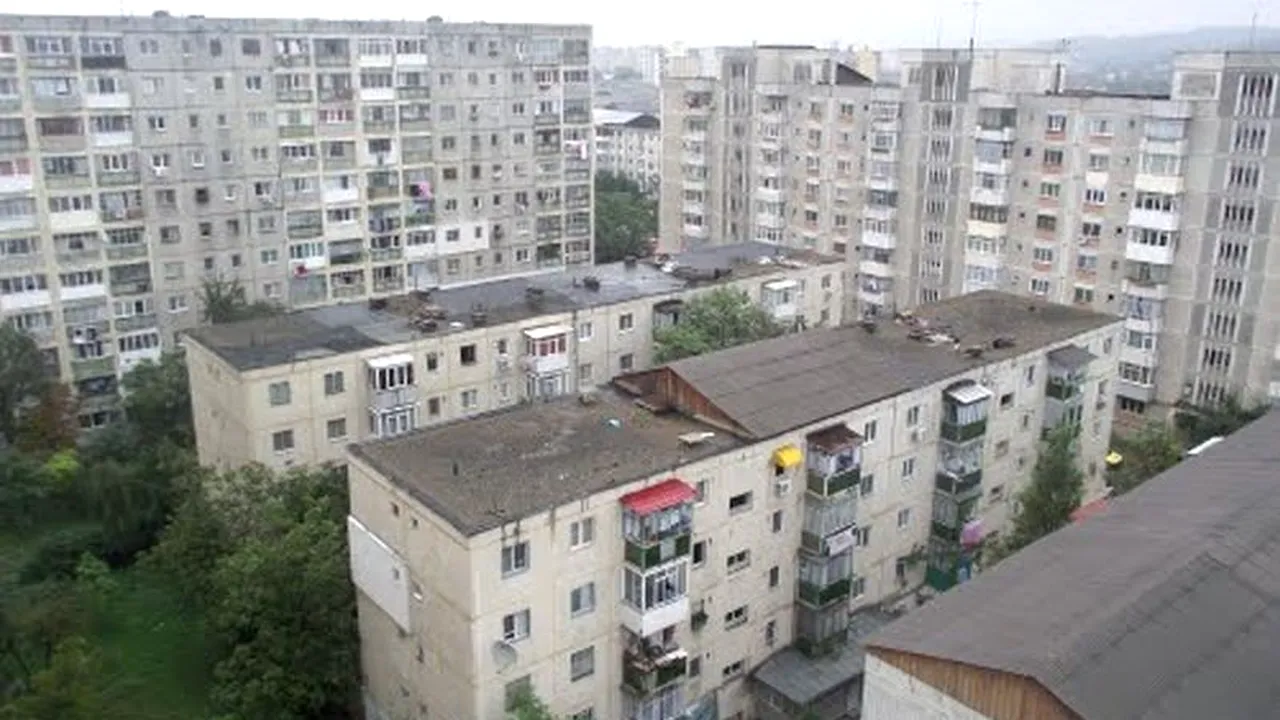 Descoperire macabră pe acoperișul unui bloc din Iași