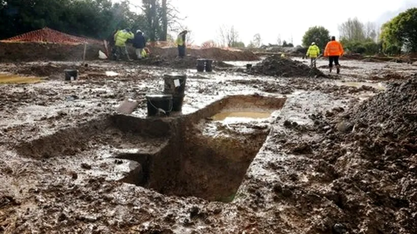 Rămășițele unui lac antic și ale mai multor artefacte romane, găsite într-un sat din Marea Britanie