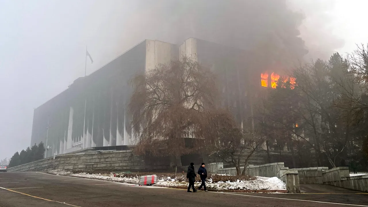 Statele Unite avertizează Rusia în privința mișcărilor de trupe din Kazahstan: „Monitorizăm atent orice posibile încălcări ale drepturilor omului”