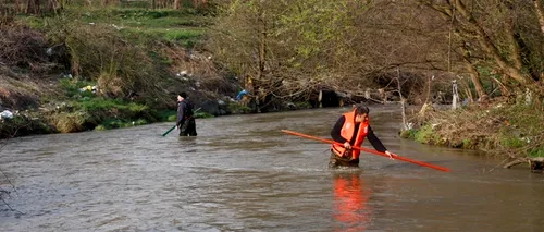 Un copil de 12 ani a murit înecat, în timp ce se afla la scăldat într-un râu