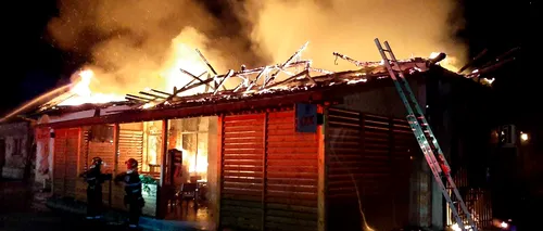 Un magazin și un bar din Timiș au fost distruse de un incendiu provocat de un scurt circuit electric - FOTO