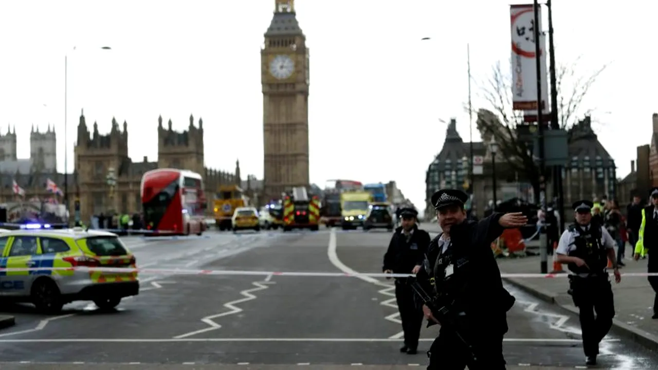 Operațiune antiteroristă la Londra: o femeie a fost împușcată și patru persoane reținute