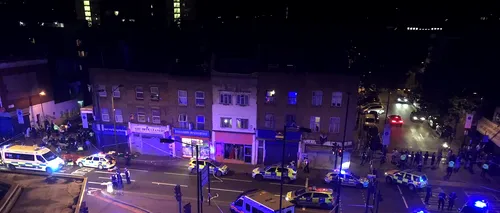 Un mort și 8 răniți, după ce o dubă a intrat în trecători în apropierea unei moschei din nordul Londrei. UPDATE