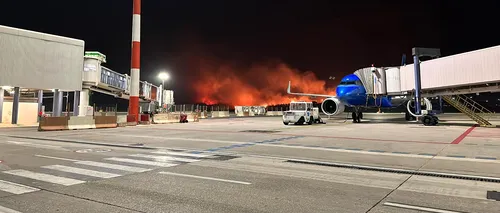 Aeroport ÎNCHIS în Italia din cauza unui incendiu. Mai multe zboruri au fost anulate / Sute de persoane, între care și români, blocați