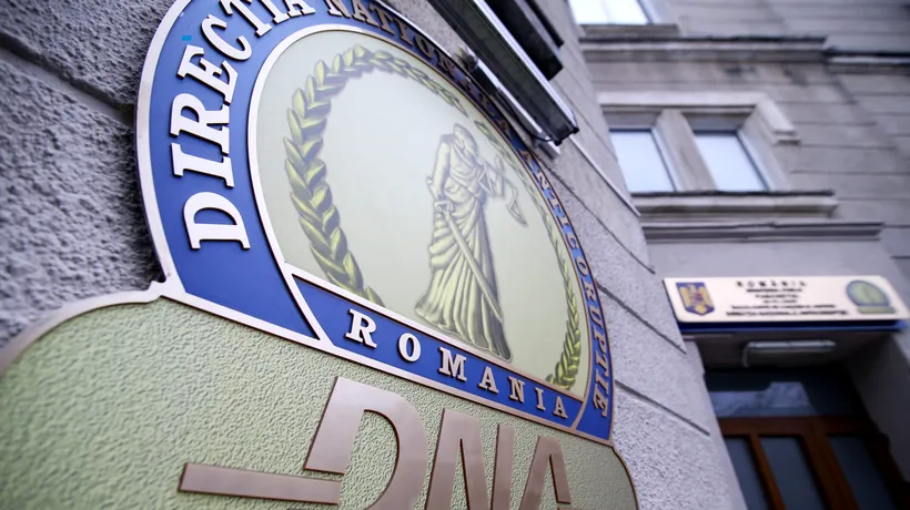 Doi notari publici din București au fost reținuți pentru falsuri cu imobile de valoare. Cum funcționa „schema”